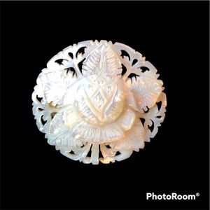 VINTAGE Mother of Pearl Pin